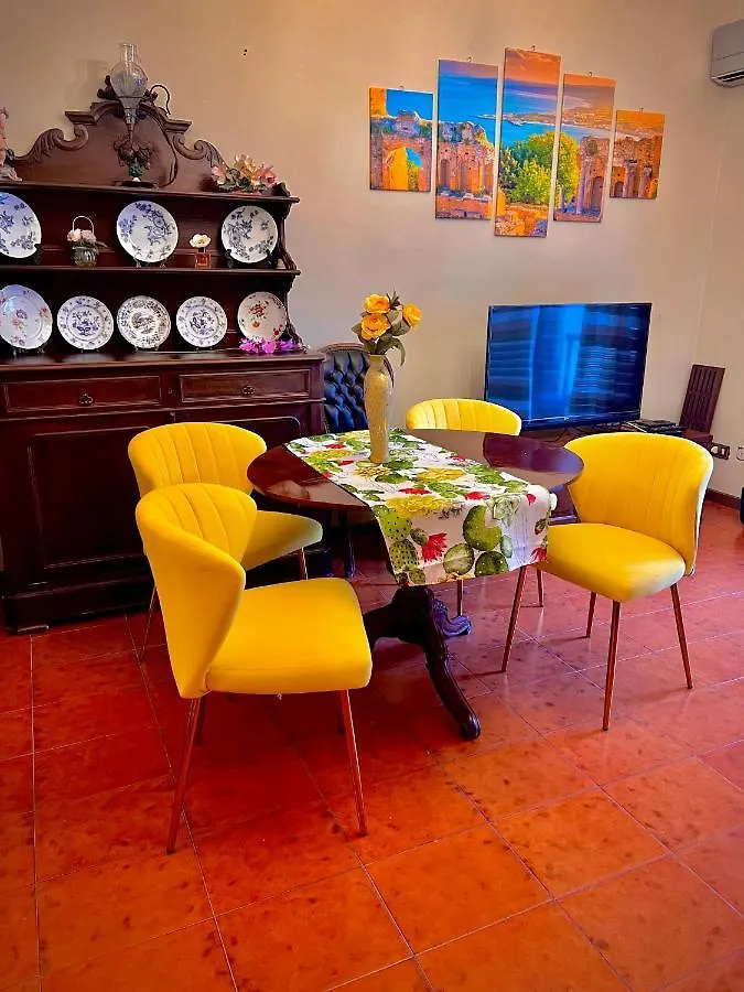 La Fontanella Apartment タオルミーナ イタリア