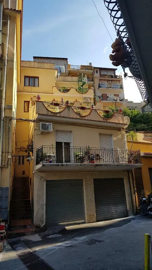 La Fontanella Apartment タオルミーナ