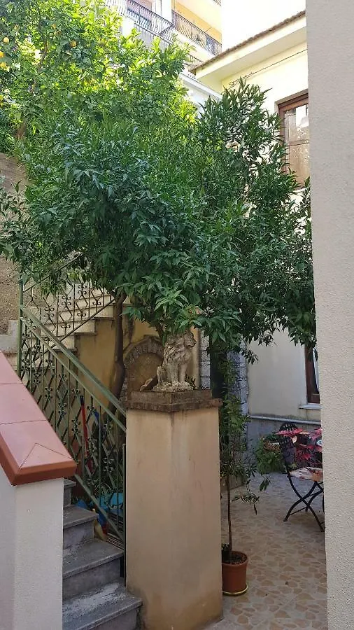 La Fontanella Apartment タオルミーナ
