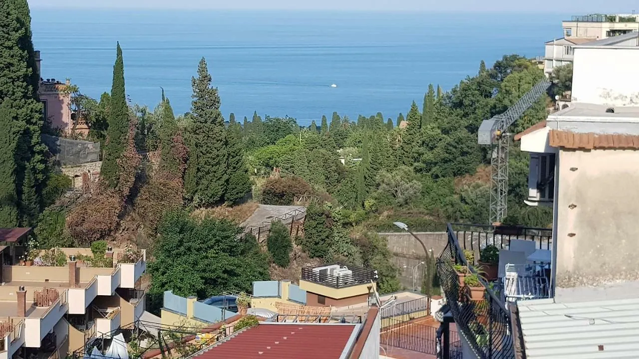 La Fontanella Apartment タオルミーナ